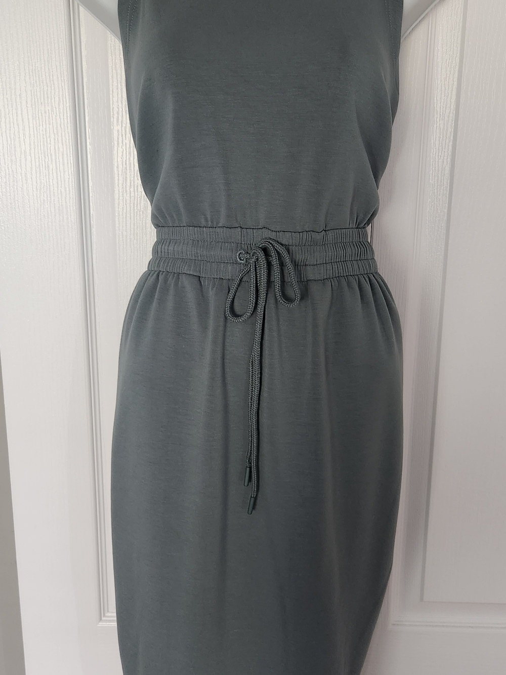 Sleeveless Drawstring Waist Midi Dress in Slate Gray